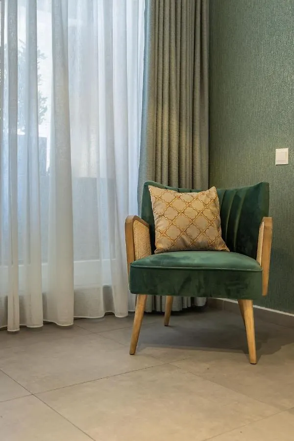 Heated Pool Luxury In Pembroke St Julians Apartment
