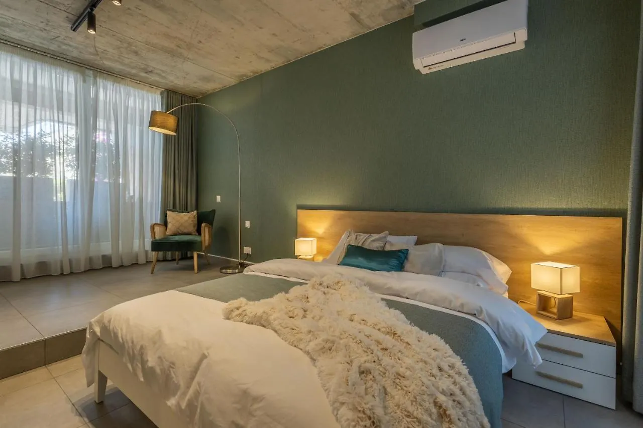 Heated Pool Luxury In Pembroke St Julians Apartment Malta