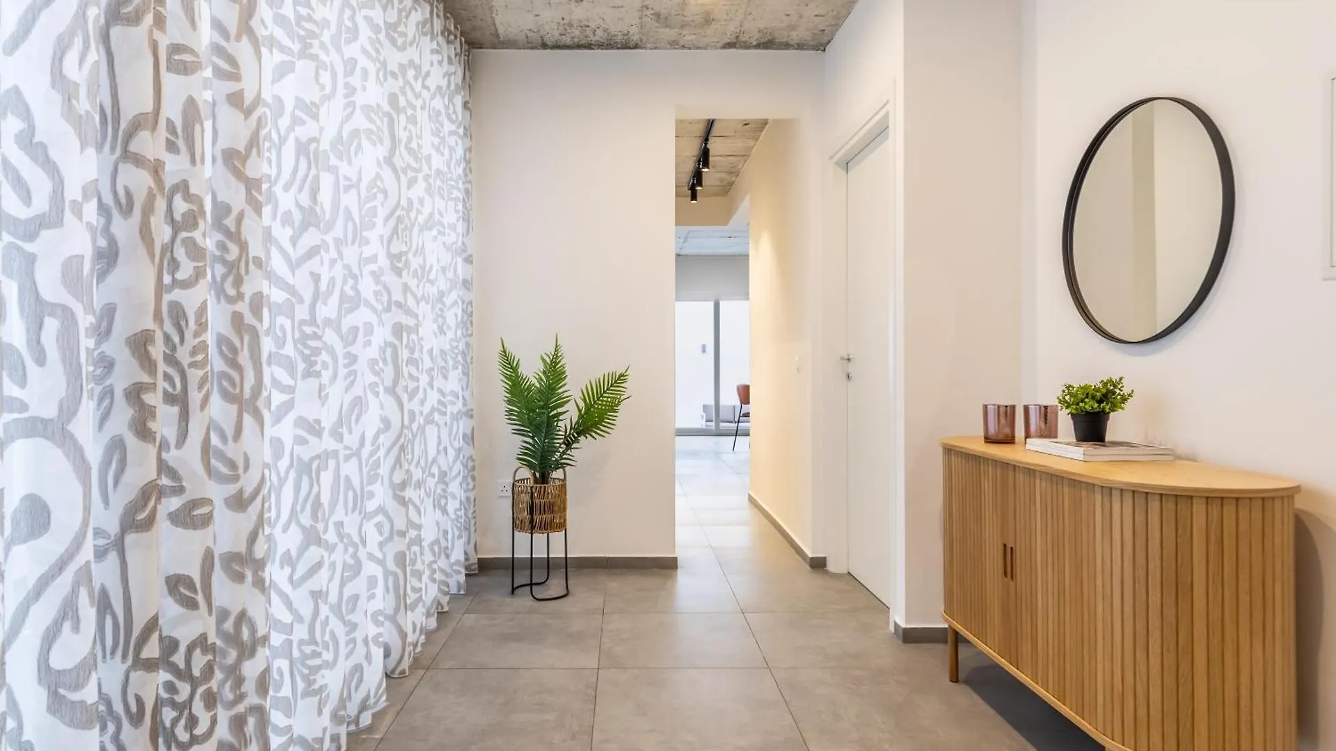 Heated Pool Luxury In Pembroke St Julians Apartment