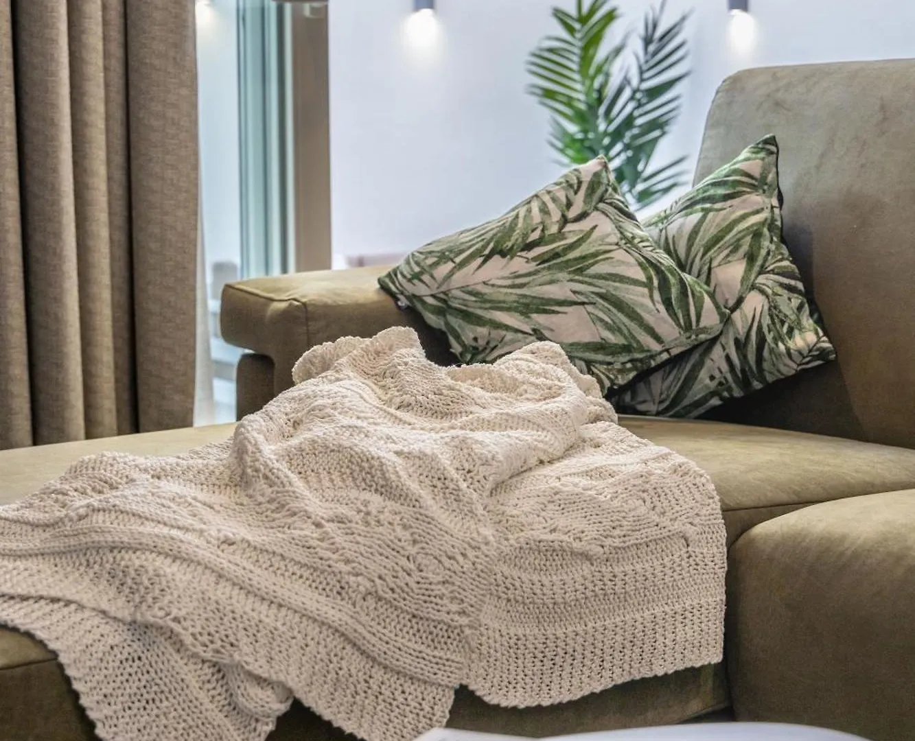 Heated Pool Luxury In Pembroke St Julians Apartment